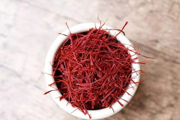 藏红花能泡水喝吗 藏红花泡水喝有什么功效