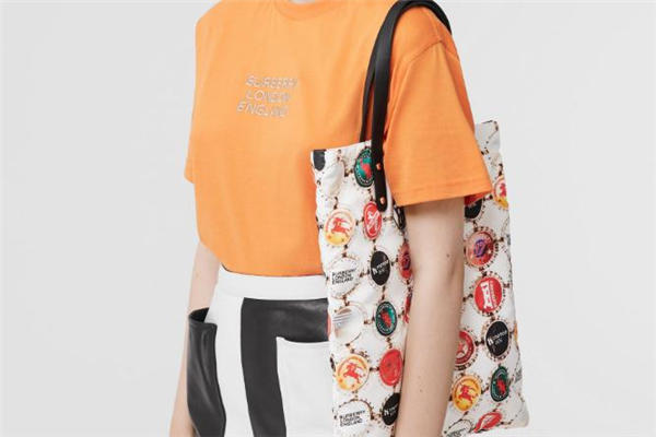 burberry瓶盖包多少钱 burberry瓶盖手提包价格