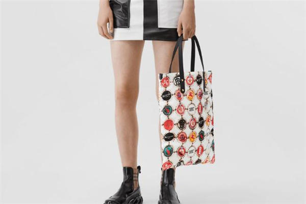 burberry瓶盖包多少钱 burberry瓶盖手提包价格