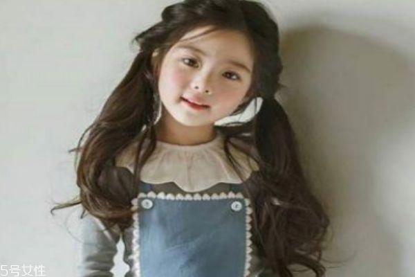 3岁宝宝短发简单编发 小女孩可爱发型