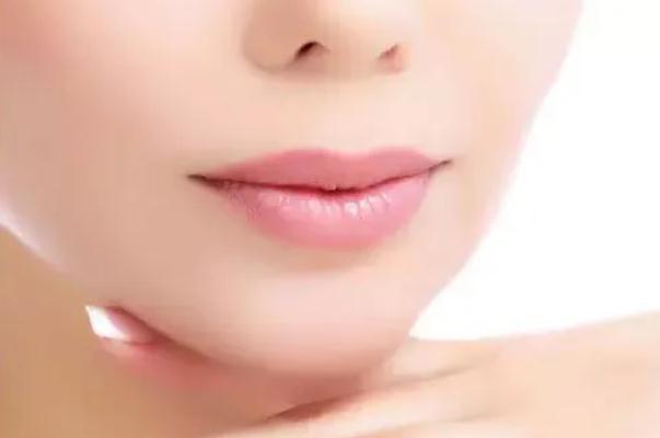 丰下巴用大分子还是小分子 丰下巴有几种方法