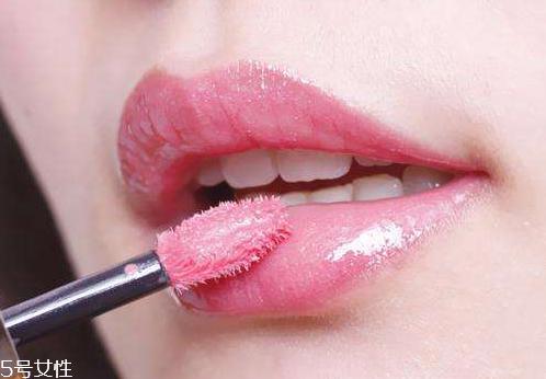 嘟嘟唇可以接吻吗 恢复后就可以