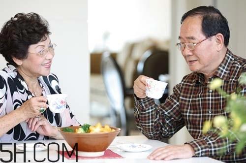 冬季老年人如何养生?老年人养生的注意事项是什么?
