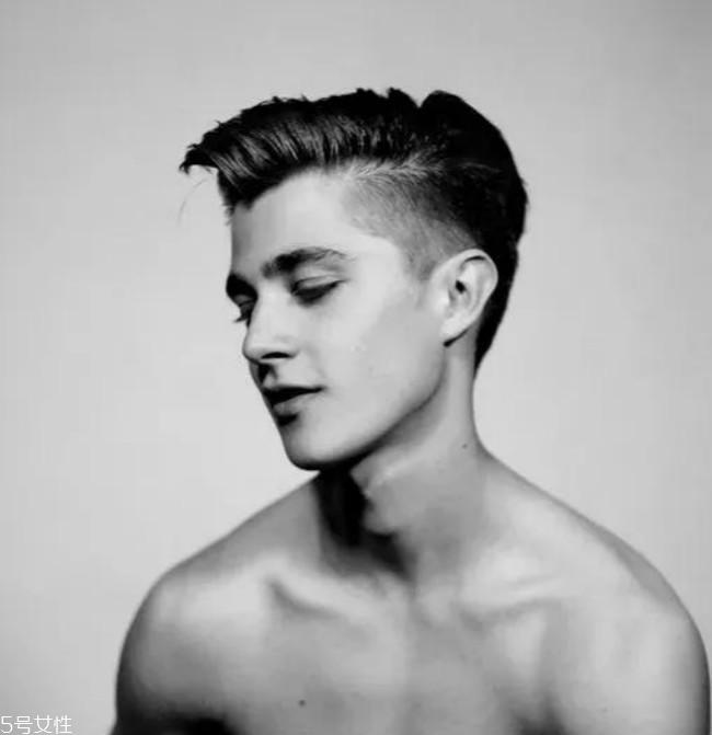 男学生发型怎么剪好看 5款帅气又稳妥的男学生发型