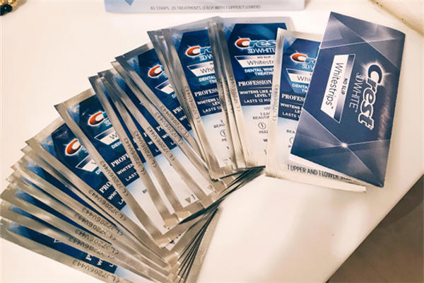 佳洁士美白牙贴多久使用一次 佳洁士美白牙贴使用方法