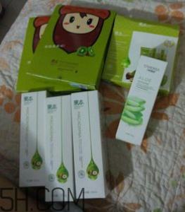 诗婷露雅坚果保湿护肤品套装使用心得_产品评测