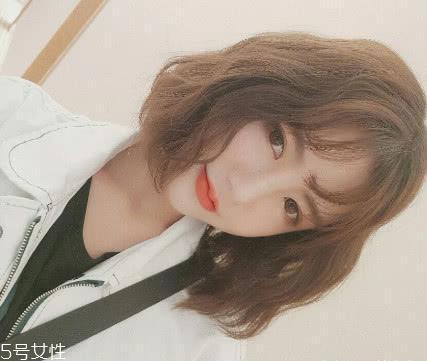 瘦脸齐肩发型图片女 这个长度干练又温柔