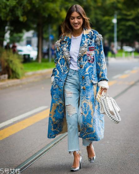 女生白色t恤怎么挑选 白色t恤挑选3技巧