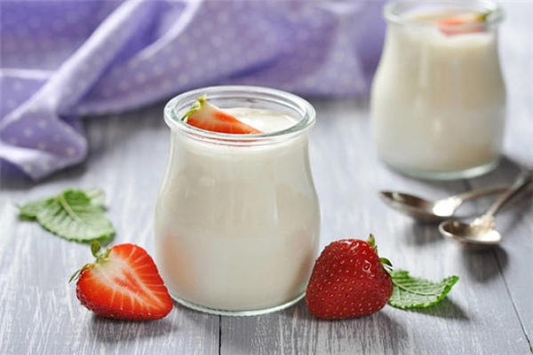 酸奶适合减肥喝吗 酸奶的热量高吗