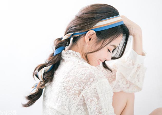 发带怎么戴 中长发怎么用发带编发