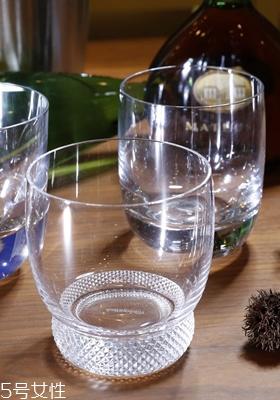 酒杯怎么拿 10种常见酒杯用法