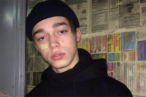 瓜皮帽怎么戴好看 这样搭配最时髦