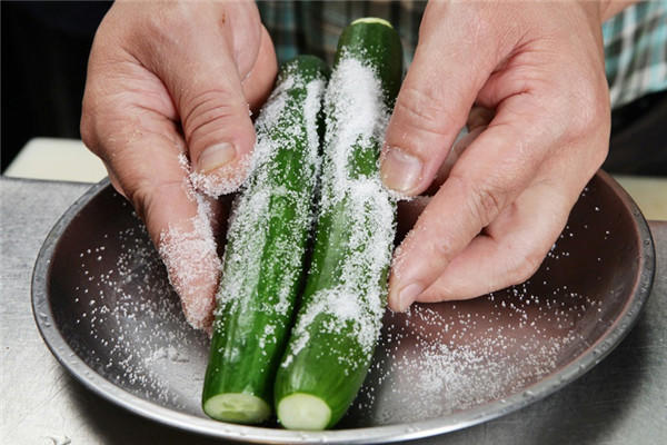 小黄瓜怎么腌制好吃 3技巧更爽脆好吃