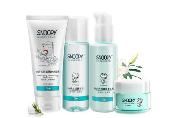 氨基酸洗面奶有什么作用功效 氨基酸洗面奶哪个牌子好