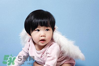 1岁宝宝的发育指标 1岁宝宝的发育标准