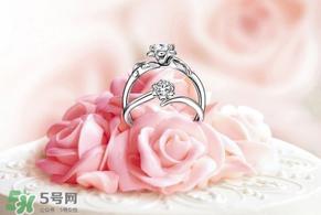 lovelove戒指是什么牌子?lovelove真爱之花戒指多少钱?