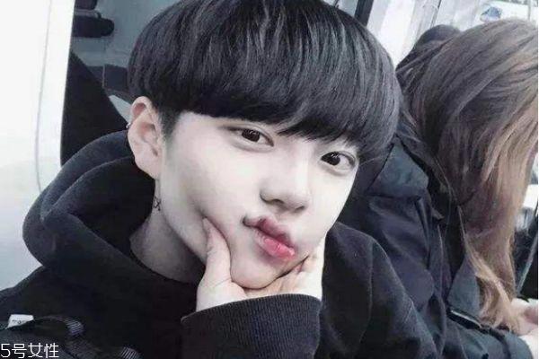 2019男生发型流行趋势 2019男生最流行发型