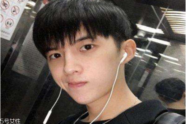 2019男生发型流行趋势 2019男生最流行发型