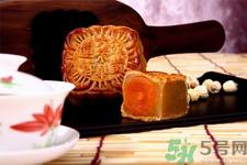 荣华月饼怎么鉴别真假？荣华月饼真假鉴别的方法