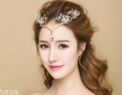 新娘可以自己化妆吗 2018最美新娘妆容造型