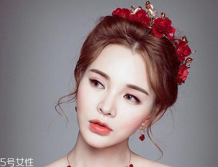 新娘可以自己化妆吗 2018最美新娘妆容造型