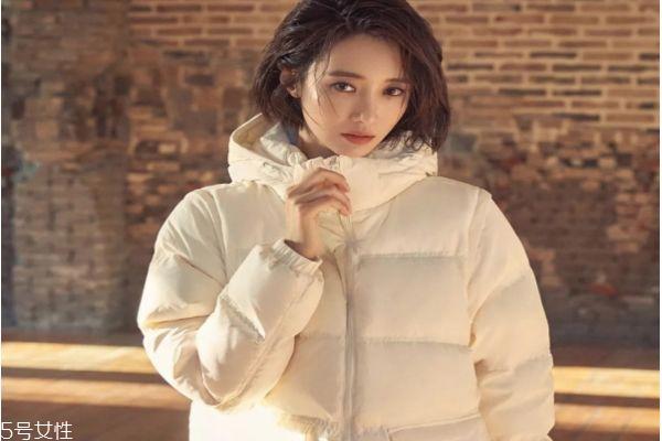 女生羽绒服怎么搭配好看 羽绒服搭配技巧