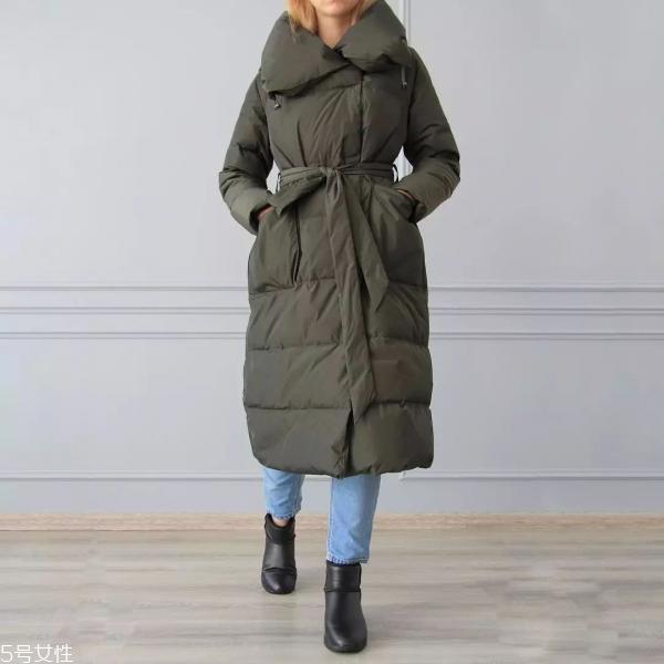 女生羽绒服怎么搭配好看 羽绒服搭配技巧