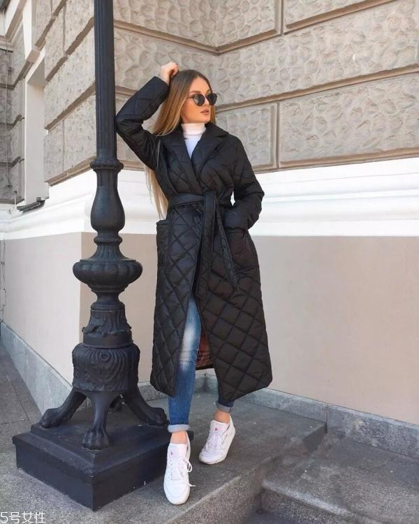 女生羽绒服怎么搭配好看 羽绒服搭配技巧