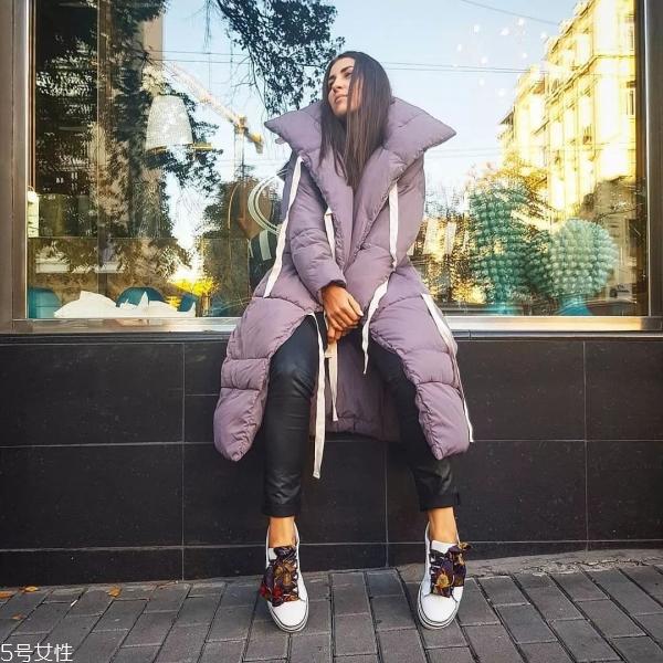 女生羽绒服怎么搭配好看 羽绒服搭配技巧