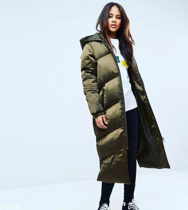女生羽绒服怎么搭配好看 羽绒服搭配技巧