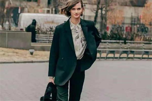 2019初秋流行什么衣服 2019初秋时尚穿搭