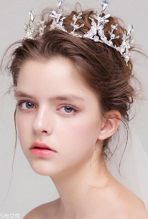 新娘发型图片2018款教程 结婚的时候给化妆师看