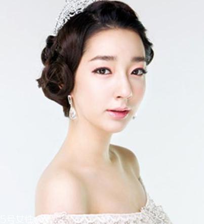 新娘发型图片2018款教程 结婚的时候给化妆师看