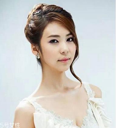 新娘发型图片2018款教程 结婚的时候给化妆师看
