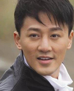鼻子超级塌的帅哥侧面 十大塌鼻子男明星