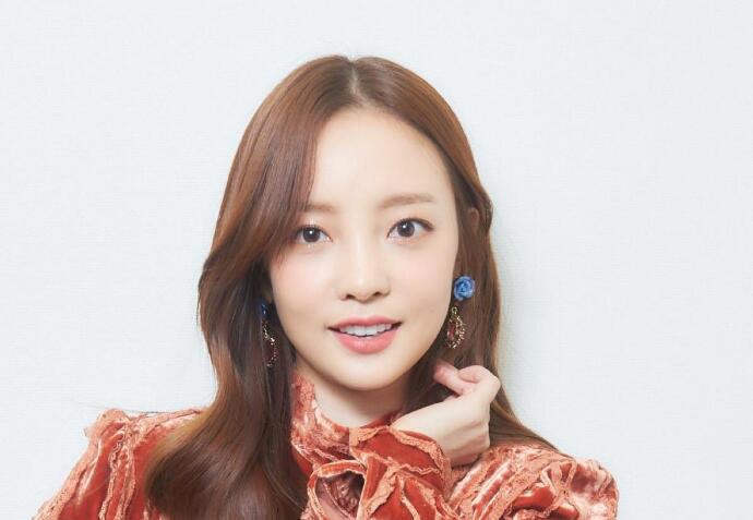 具荷拉生前亲笔信，令人看了心疼不已