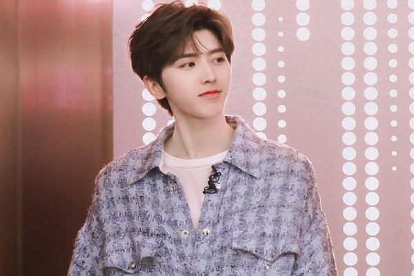 2021年娱乐圈最帅的十大男星，2021十大帅哥明星排行榜