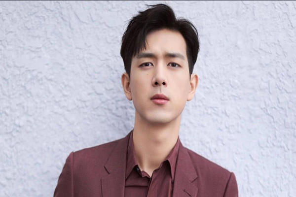 2021年娱乐圈最帅的十大男星，2021十大帅哥明星排行榜