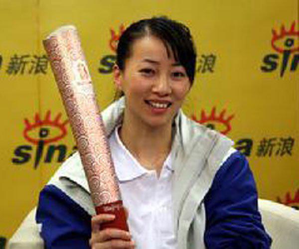 董卿老公的前妻金晶现状