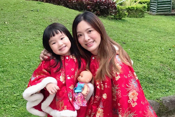 刘真女儿不知妈妈去世,老公辛龙面容憔悴