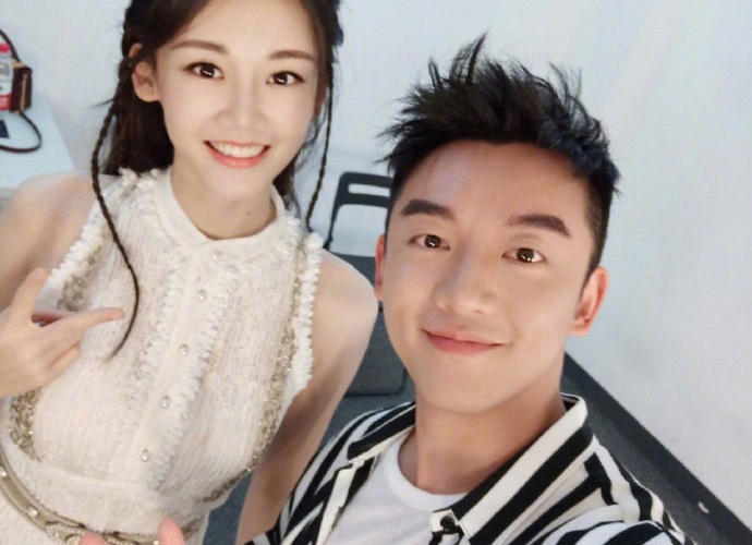 郑恺女友苗苗怀孕真假 这是要奉子成婚了呢