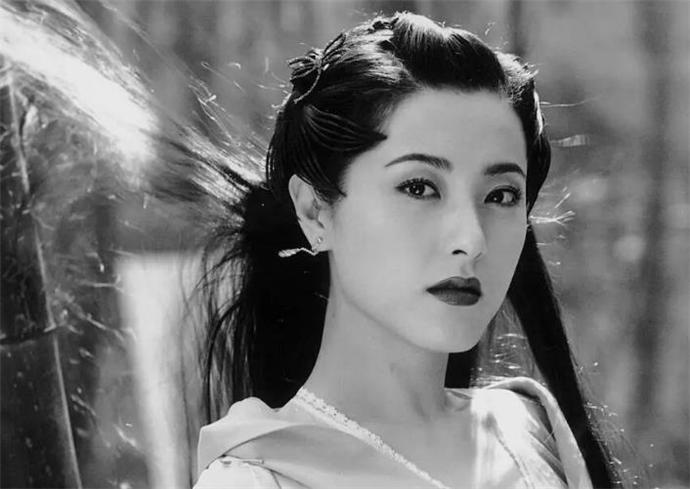 曾黎个人资料简介及老公 曾黎是不是吴军老婆