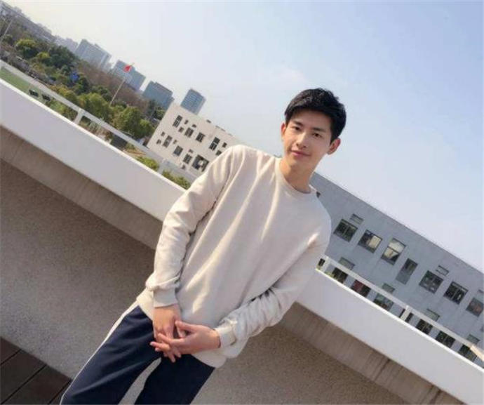 辛云来个人资料简介，辛云来怎么出道的