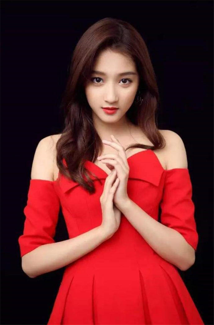 关晓彤鹿晗领证，鹿晗给关晓彤求婚了吗