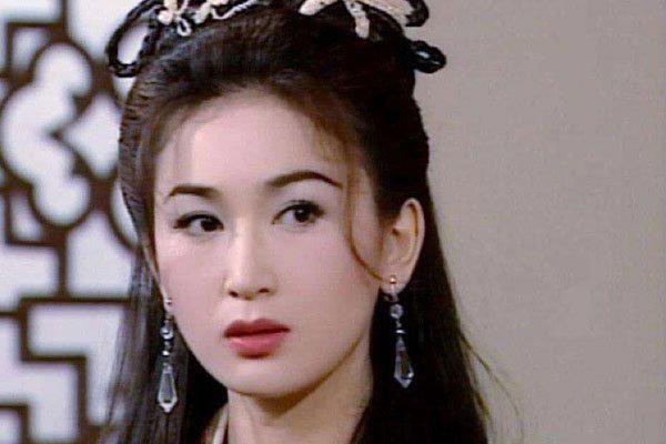 温碧霞是几几年出生的，温碧霞老公是谁