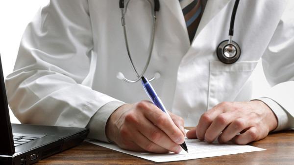 男孩高烧硬撑成暴发性心肌炎 暴发性心肌炎的早期症状有哪些？