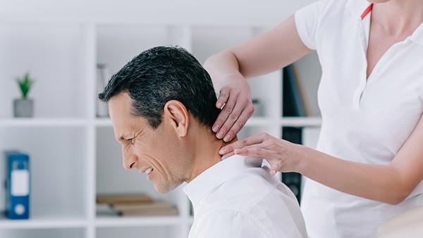 眼部穴道按摩怎么做呢？眼部穴道按摩如何做