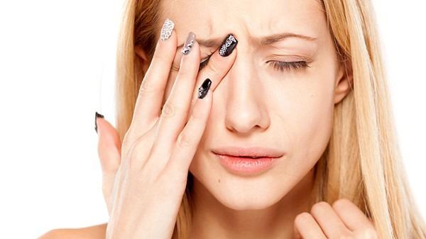 眼睛肿眼泡怎么消除？眼睛肿眼泡是什么病？