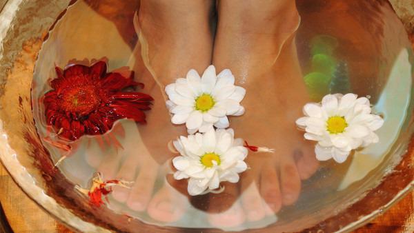 女子发烧一周不在意昏迷2个月 发烧了物理降温有什么方法