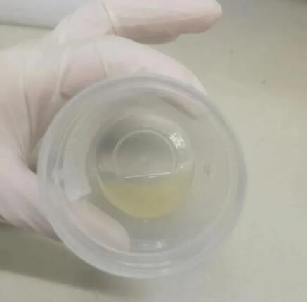 男人精华液是粘稠的好还是稀的好